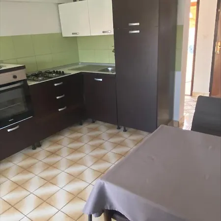Dub Center Sp Apartman *